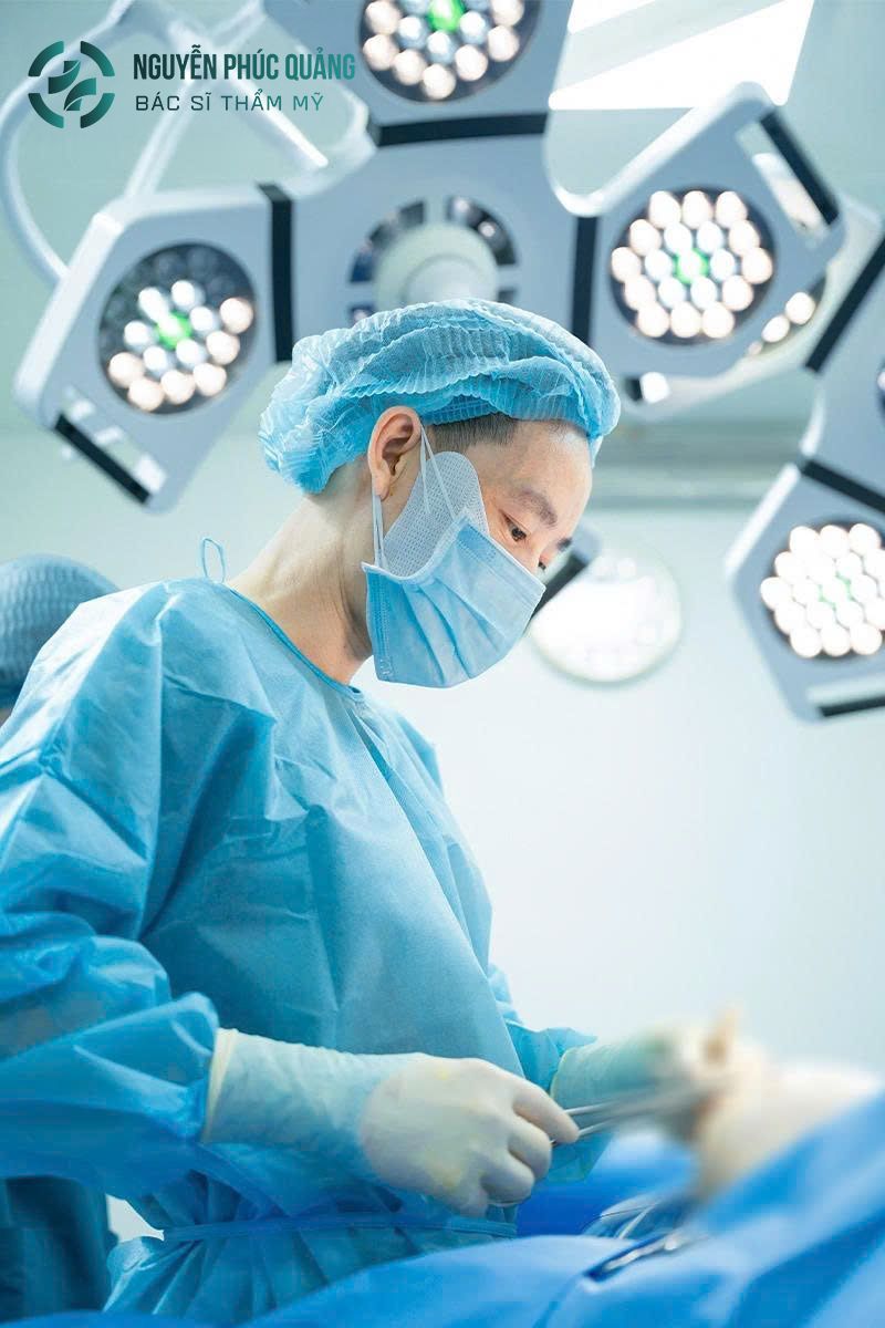 Công nghệ nâng ngực hiện đại tại Thẩm mỹ bác sĩ Nguyễn Quảng